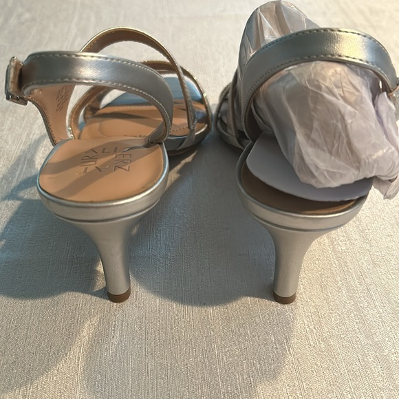 Naturalizer Women’s ‘Taimi’ Dress Sandals Heels Sparkly w/ Straps Size 9 New - Picture 13 of 15
